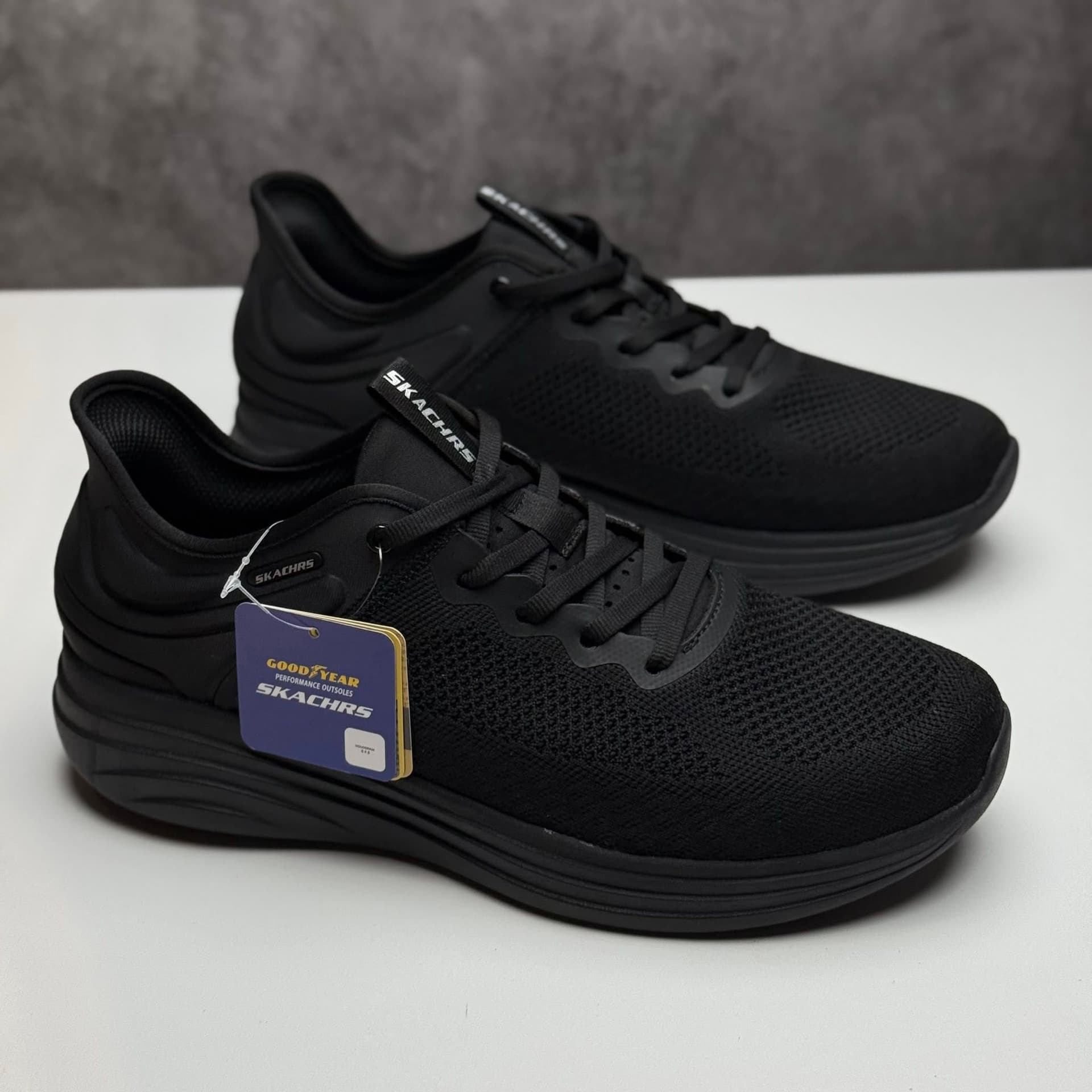 Skechers